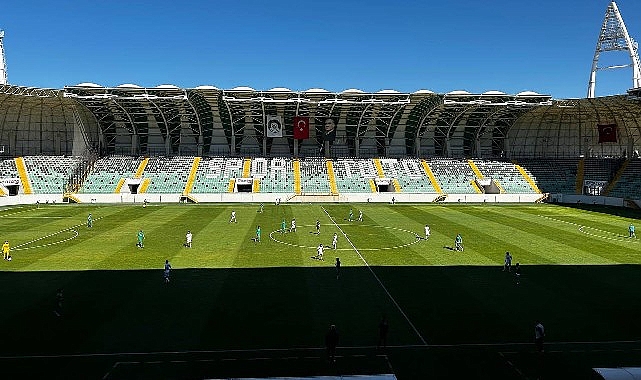 1966 Edremitspor Şampiyonluk yolunda engel tanımıyor