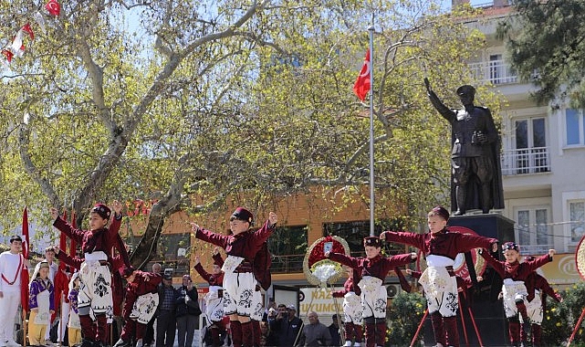 Atatürk’ün Burhaniye’ye gelişinin 91. yıl dönümü törenle kutlandı
