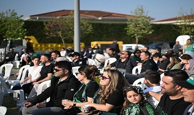 Başkan Kocaman, Kocaelispor’un Maçını Kartepelilerle İzledi