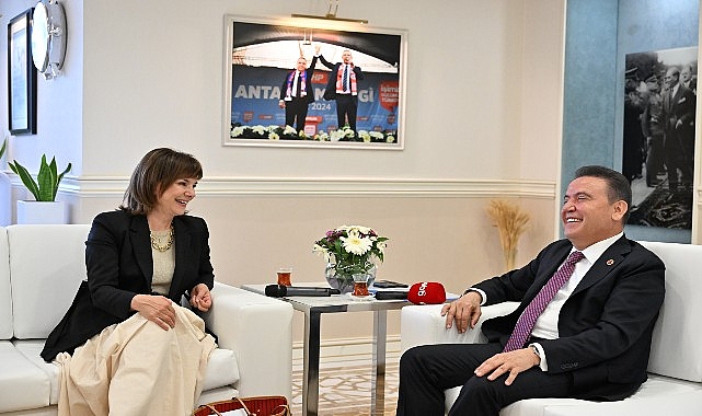 Dünya Seyahat ve Turizm Konseyi Başkanı Julia Simpson’dan Başkan Muhittin Böcek’e ziyaret