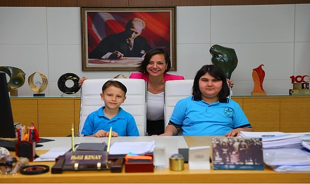 Karabağlar’da 23 Nisan Coşkusu