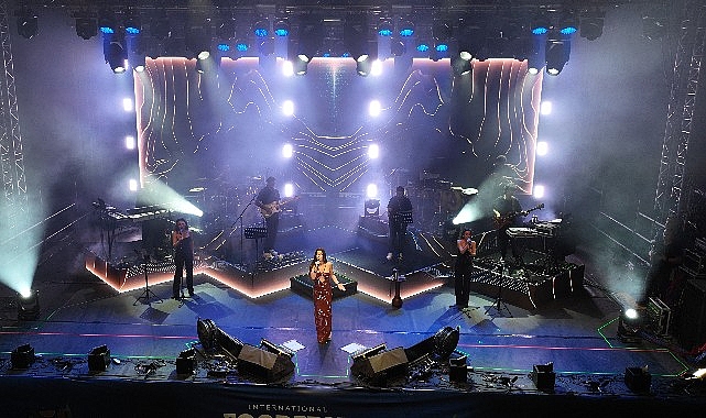 Antalyalılar Simge ile coştu