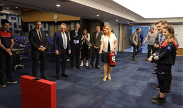 İzmir’de turizm işletmeleri afet güvenliği için toplandı