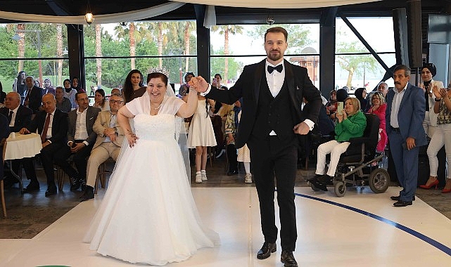 Özel çocuklar podyumda ışıldadı