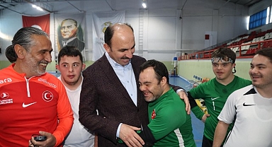 Başkan Altay: “Özel Gereksinimli Kardeşlerimizin Başarı ve Cesaretinin Herkese İlham Kaynağı Olmasını Diliyorum”