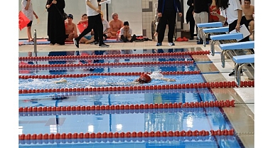 İBB’den Dünya Engelliler Günü’nde Anlamlı Yüzme Etkinliği